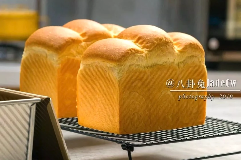 超棒的炼乳吐司只需一次发酵(450g土司盒x2)的成品展示图