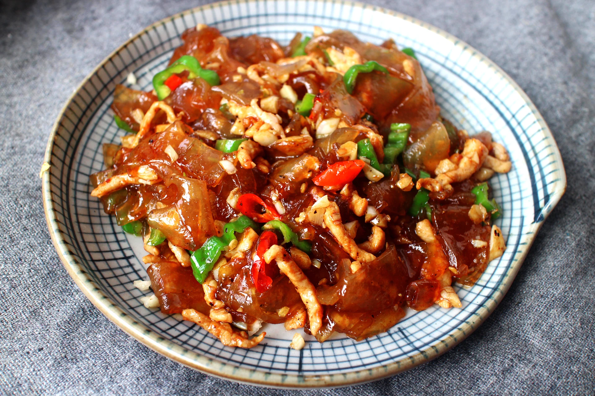 Plato favorito de la infancia en Bengbu: tallarines de judía mungo salteados con cerdo en tiras finas - Step 10