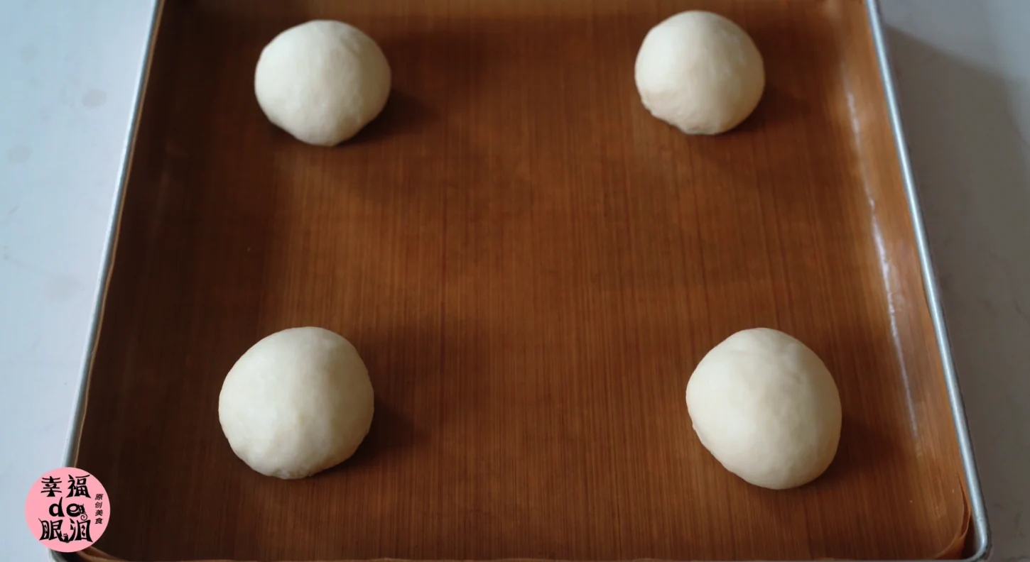 Dicen que este es el bollo de piña con mantequilla favorito de Chow Yun‑Fat. ¡Un vídeo ultradetallado sobre cómo preparar este bollo que lamentarás haberte perdido! - Step 10