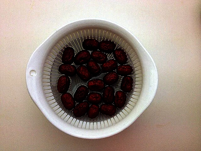 Núcleo tierno (arroz glutinoso con dátiles rojos) - Step 1