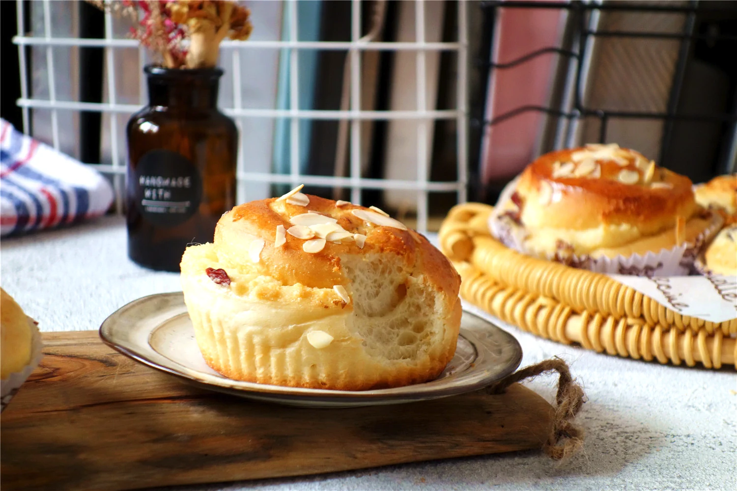 Finished dish photo of Almond Cream Walnut Rolls