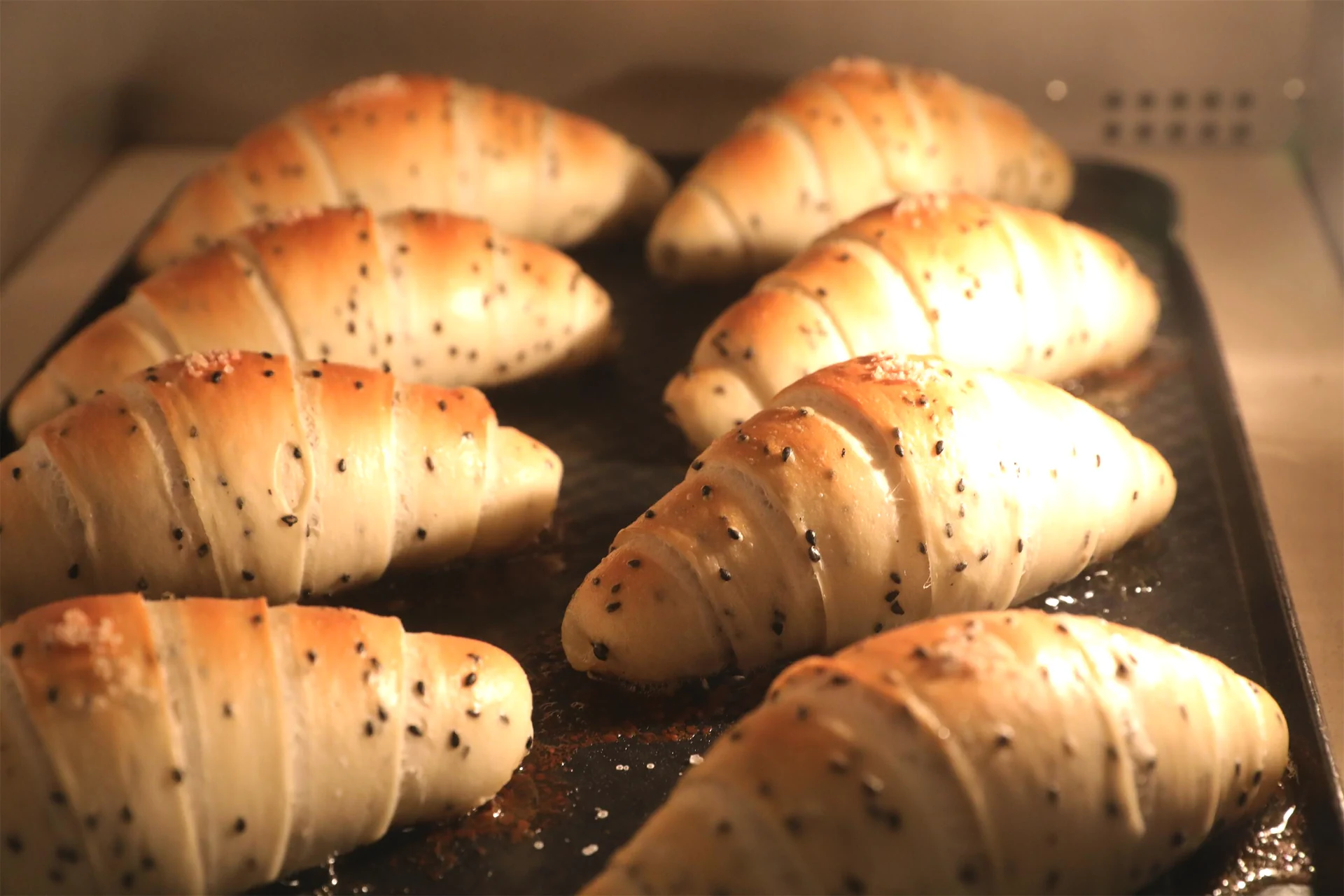 Pan de hojaldre salado con sésamo negro - Step 17
