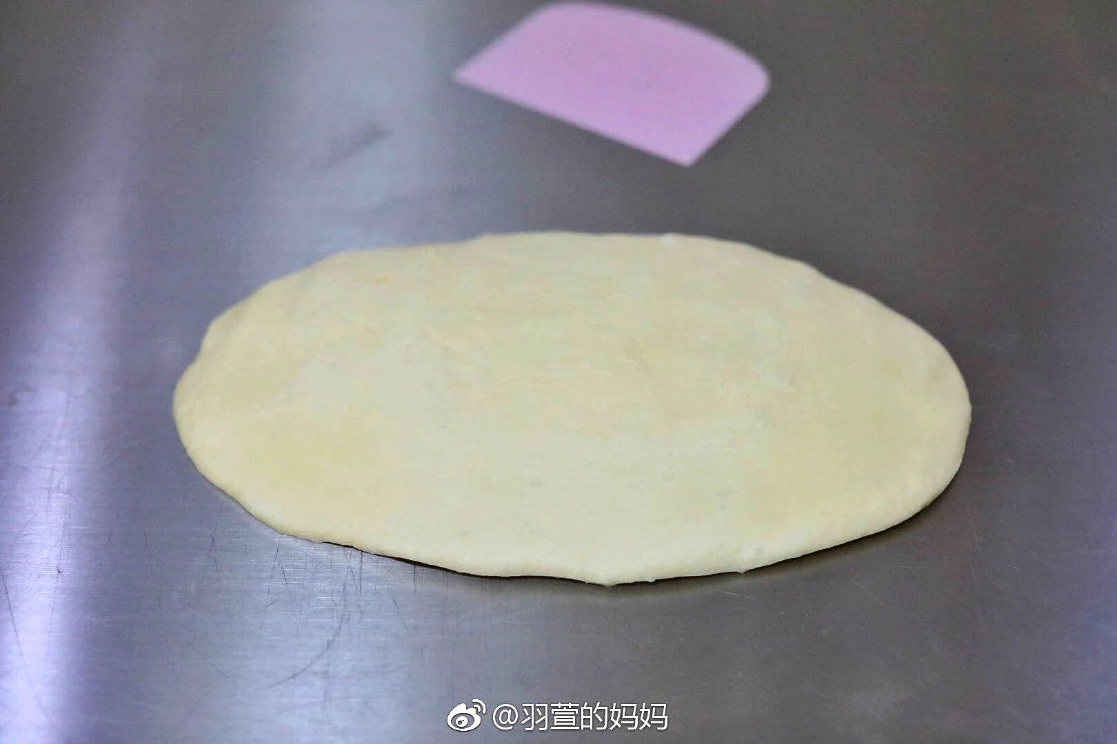 Roti Gulung Serat Pangan dengan Daun Bawang dan Abon Babi - Step 2
