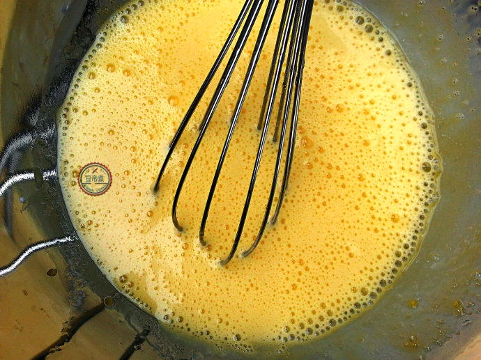 Pastel de bizcocho con arándanos rojos (Chiffon Cake) - Step 3