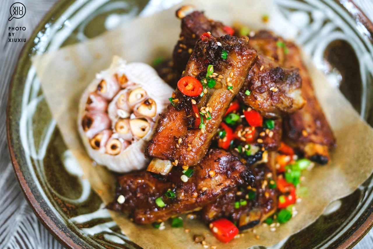 Finished dish photo of Garlic Finger-Licking Roasted Ribs | Crispy Outside, Tender Inside, Bone-Separating (Beiding Oven Version)