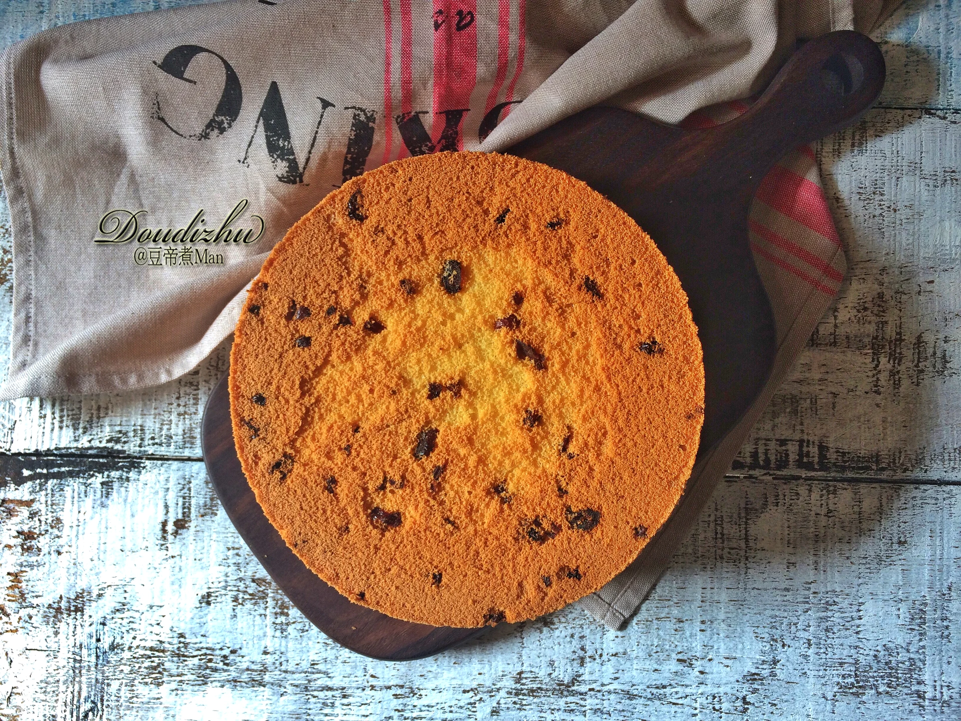 Pastel de bizcocho con arándanos rojos (Chiffon Cake) - Step 10