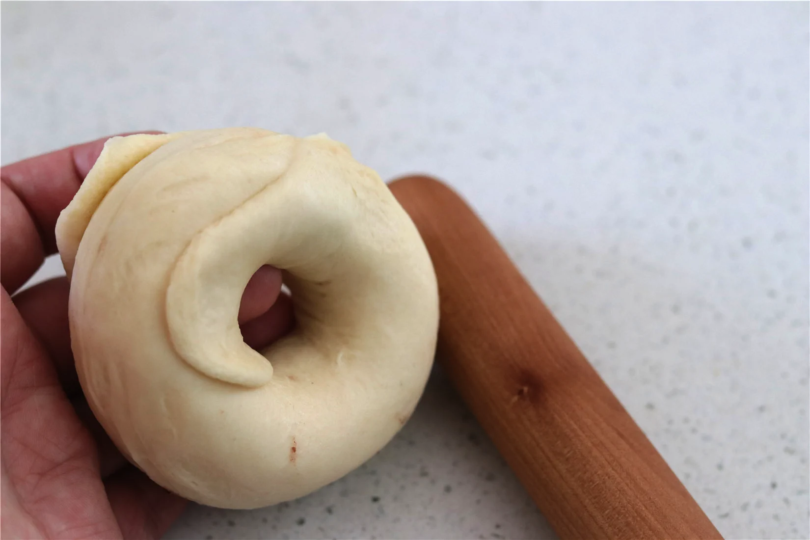 Bagels básicos de leche y bagels con pasta dulce de judías y queso crema - Step 9