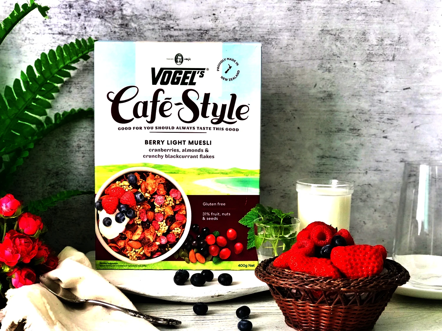 Postre delicioso, saludable y rápido: trifle de muesli y yogur de belleza de Vogel’s - Step 1