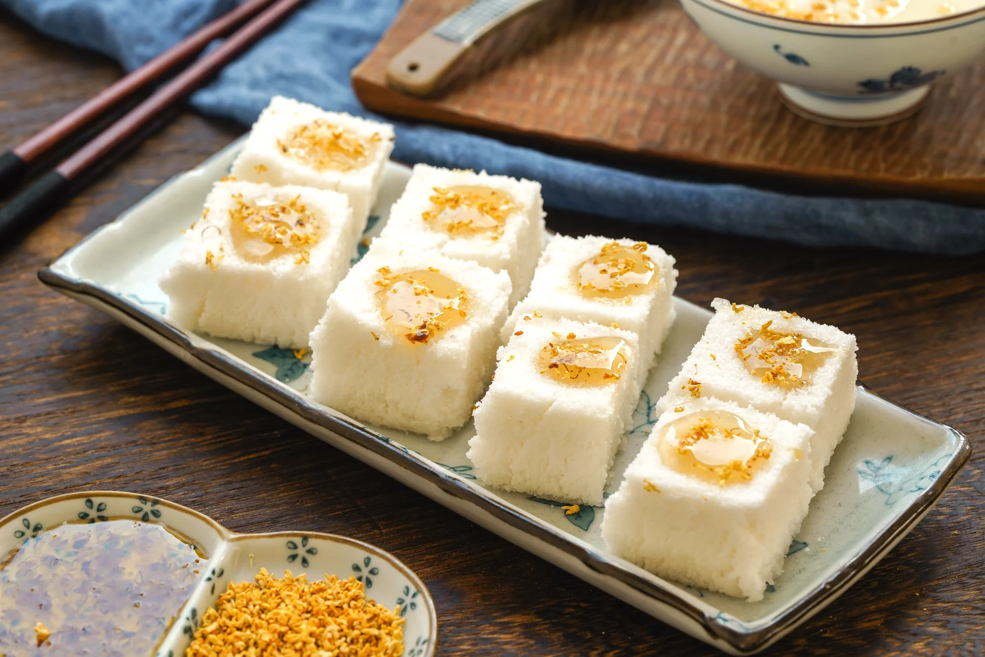 Fertiggestelltes Gericht von [Osmanthus-Reiskuchen × Gedämpfter Milchpudding mit Osmanthus-Honig]