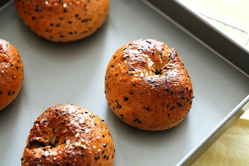 Bagel de batata dulce con sésamo negro - Step 17