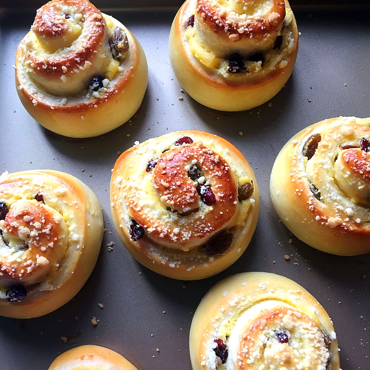 Bollitos pequeños con arándanos rojos y pasas - Step 9