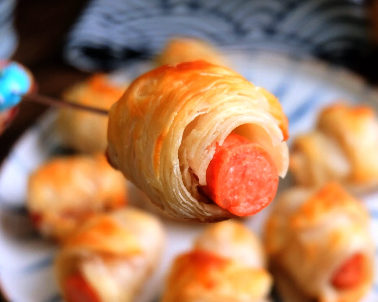 Rollitos de croissant con jamón hechos con paratha - Step 12