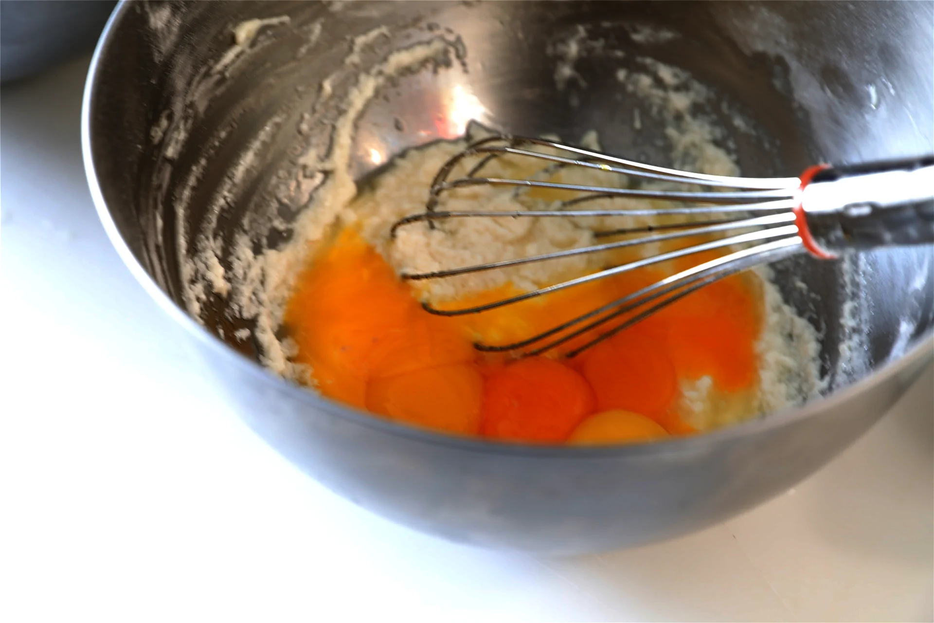 Brazo de gitano suizo con hebras de cerdo desmenuzado y cebollín - Step 4