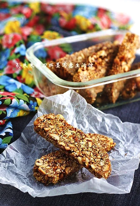 ピーナッツとゴマのキャラメルの完成品の写真