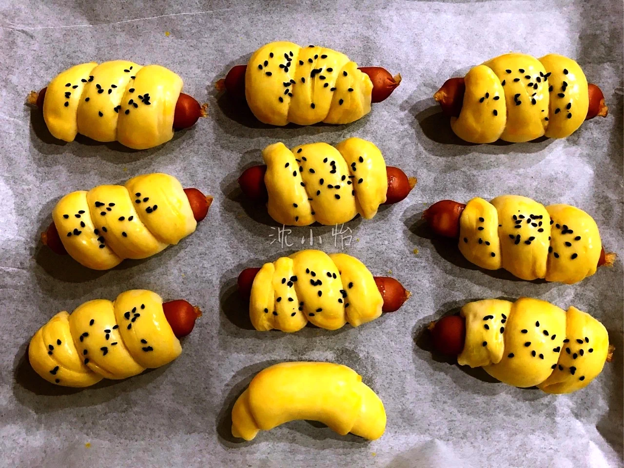 Mini panecillos de perrito caliente: perfectos para el desayuno o como tentempié, cada bocado es un puro placer - Step 6