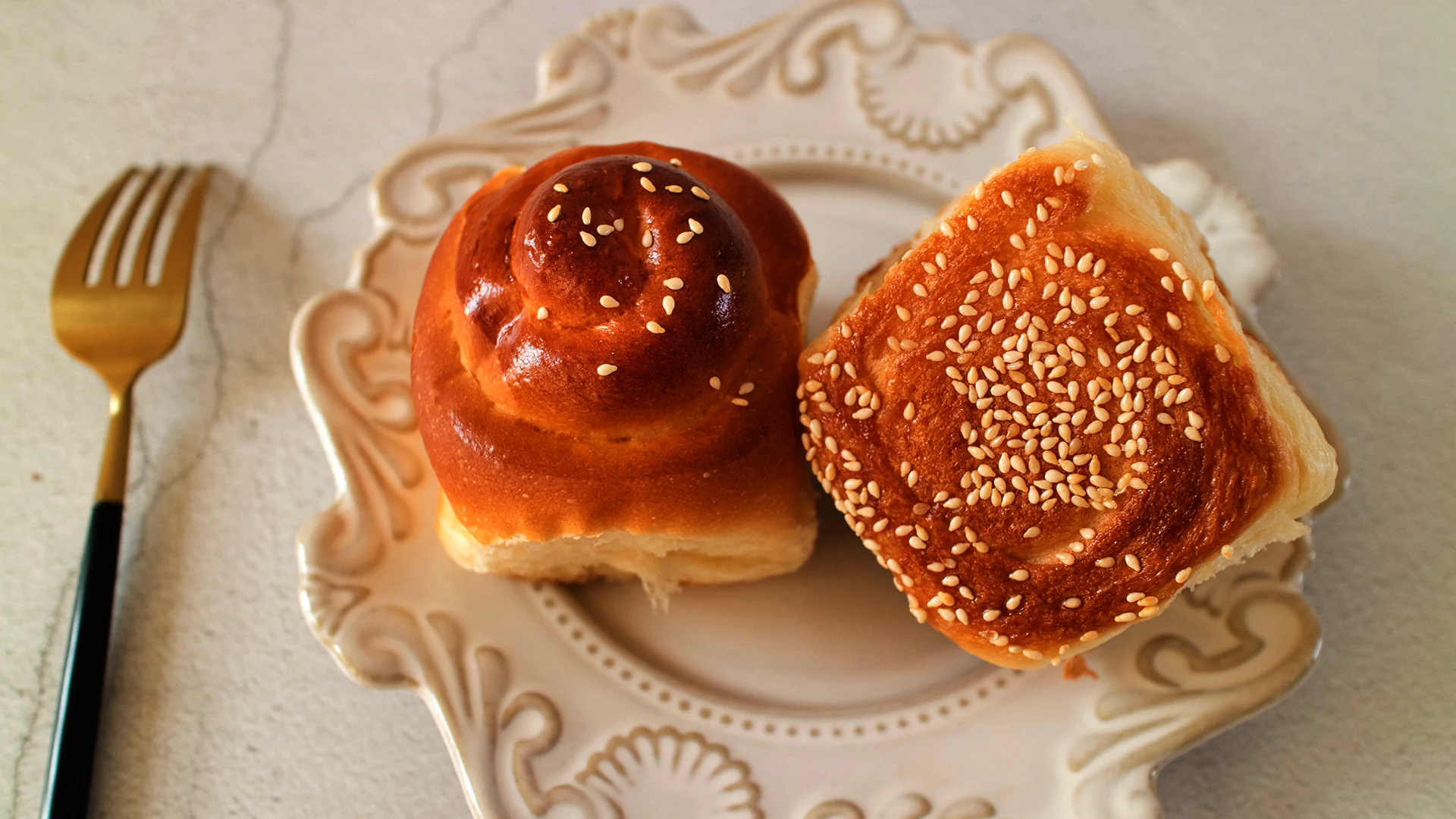 Foto masakan selesai dari Roti Madu dengan Kulit Renyah dan Lembut