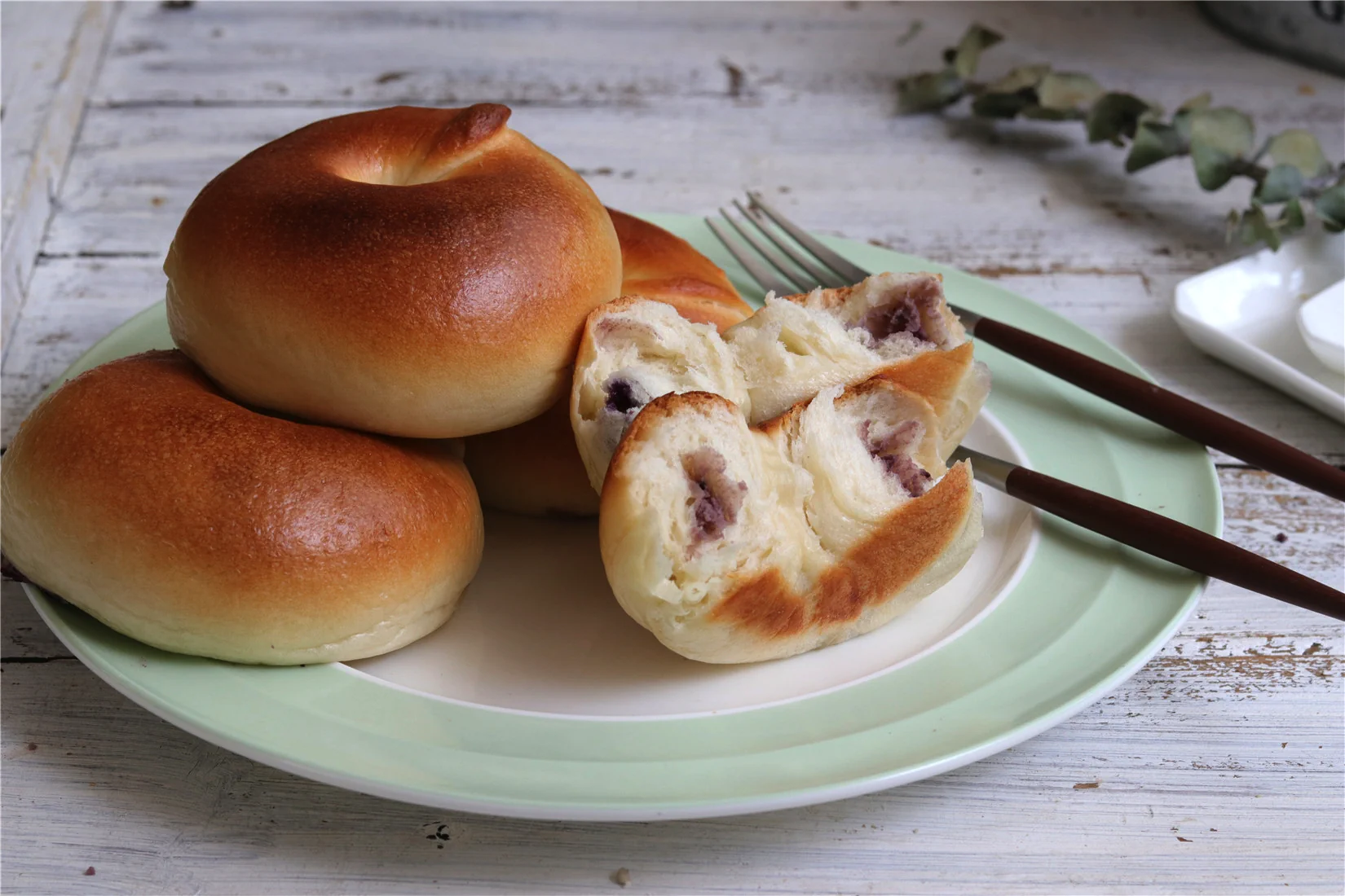 Photo du plat fini de Bagels à la myrtille et au fromage frais