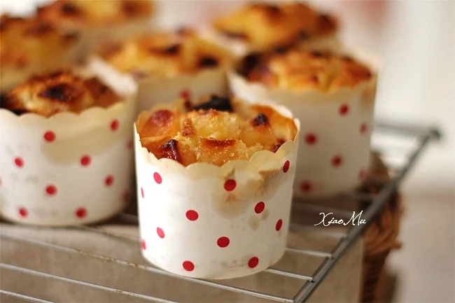 사과 크림 토핑 머핀의 완성된 요리 사진