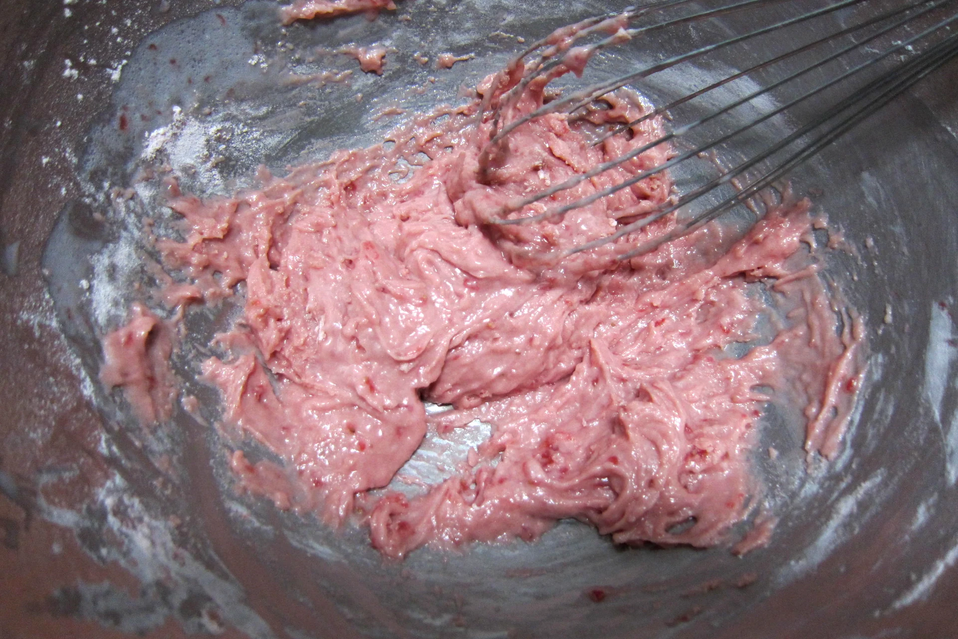Suave y esponjoso – bizcocho chiffon con mermelada de fresa - Step 4