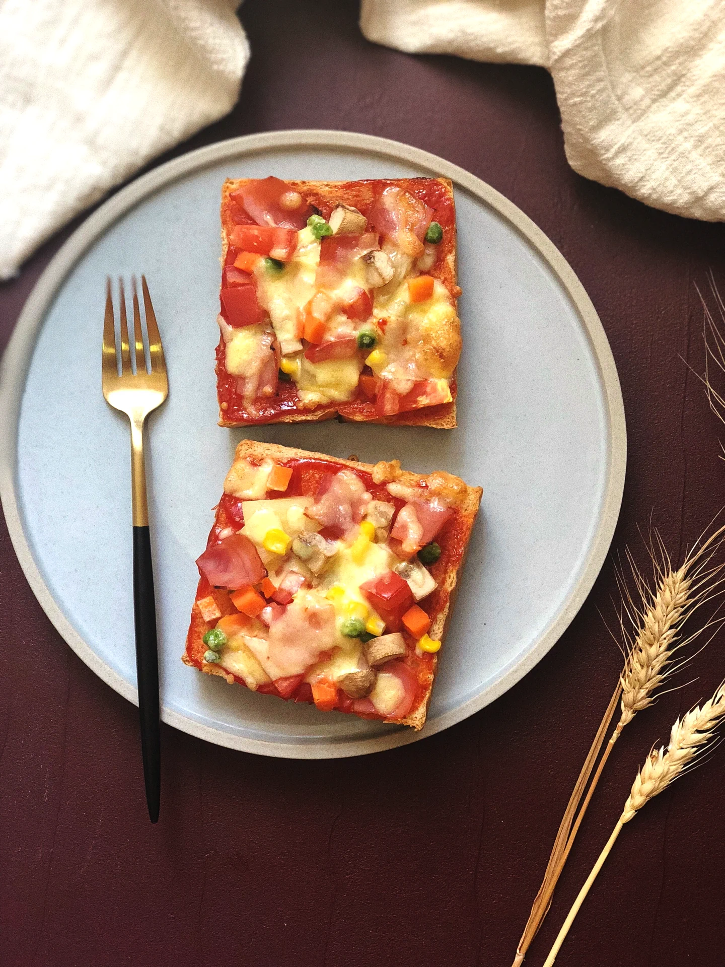 Finished dish photo of Single Serving Toast Pizza [Delicious Pizza · Quick and Nutritious Breakfast]
