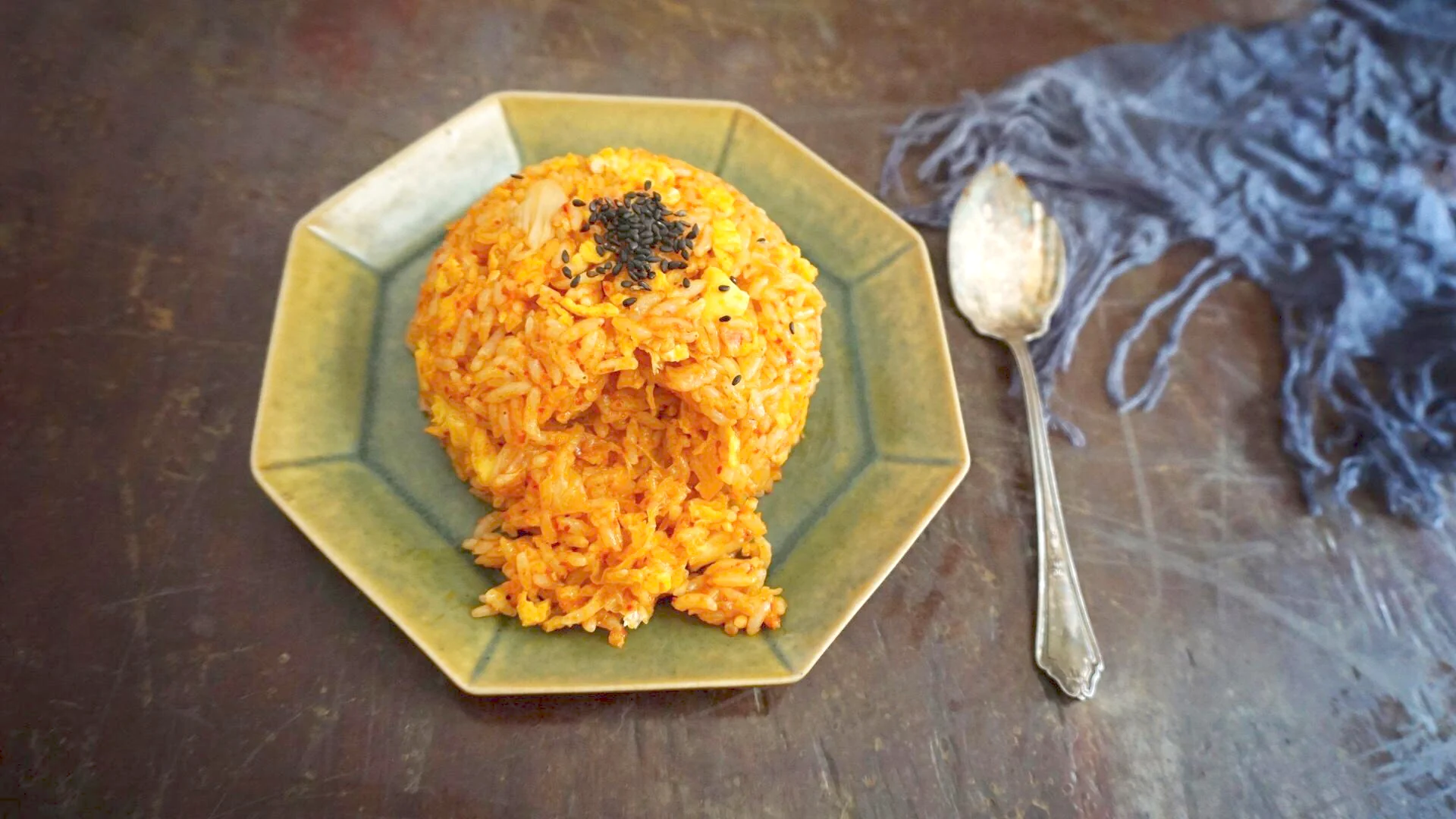 Foto del plato terminado de Arroz frito con kimchi