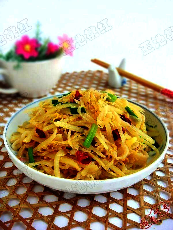 Finished dish photo of Sour Cabbage Stir-fried Shredded Potatoes