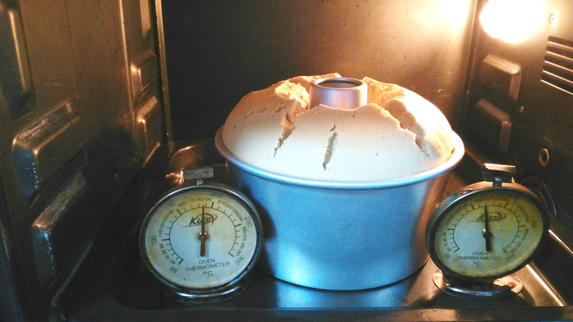 Sabor mejorado: chiffon de café y Baileys (molde rectangular de 17‑18 cm con chimenea) - Step 14