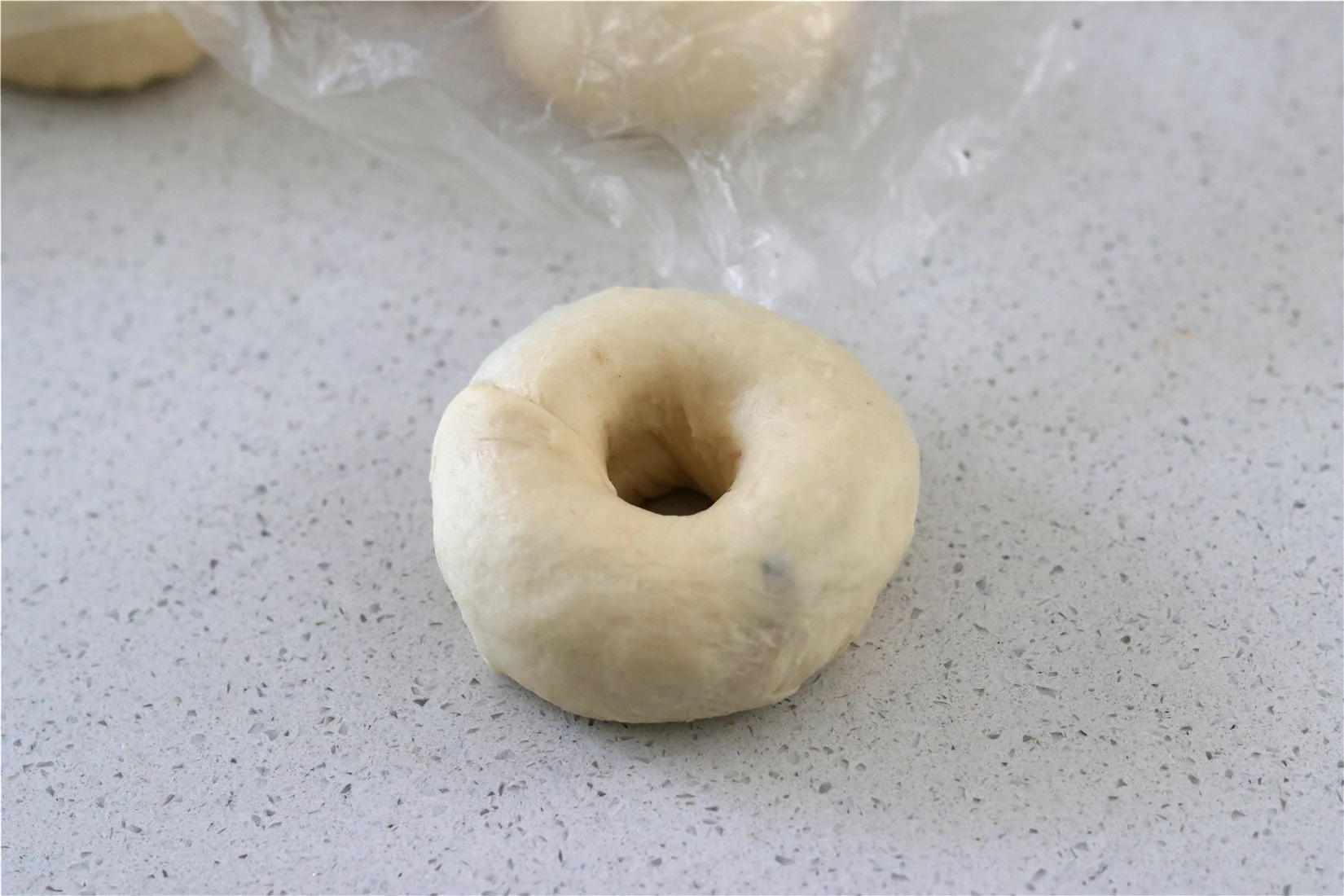Bagels básicos de leche y bagels con pasta dulce de judías y queso crema - Step 10