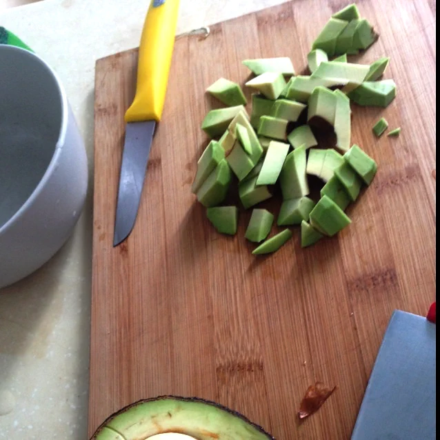 Ensalada de aguacate y gambas - Step 1