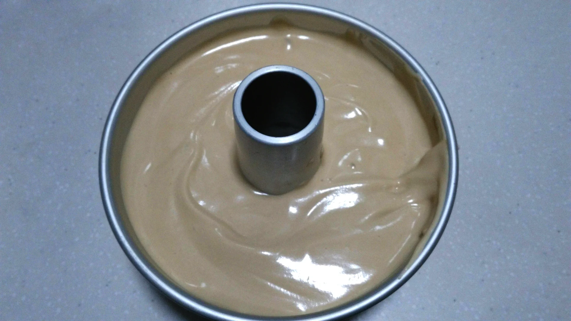 Sabor mejorado: chiffon de café y Baileys (molde rectangular de 17‑18 cm con chimenea) - Step 13