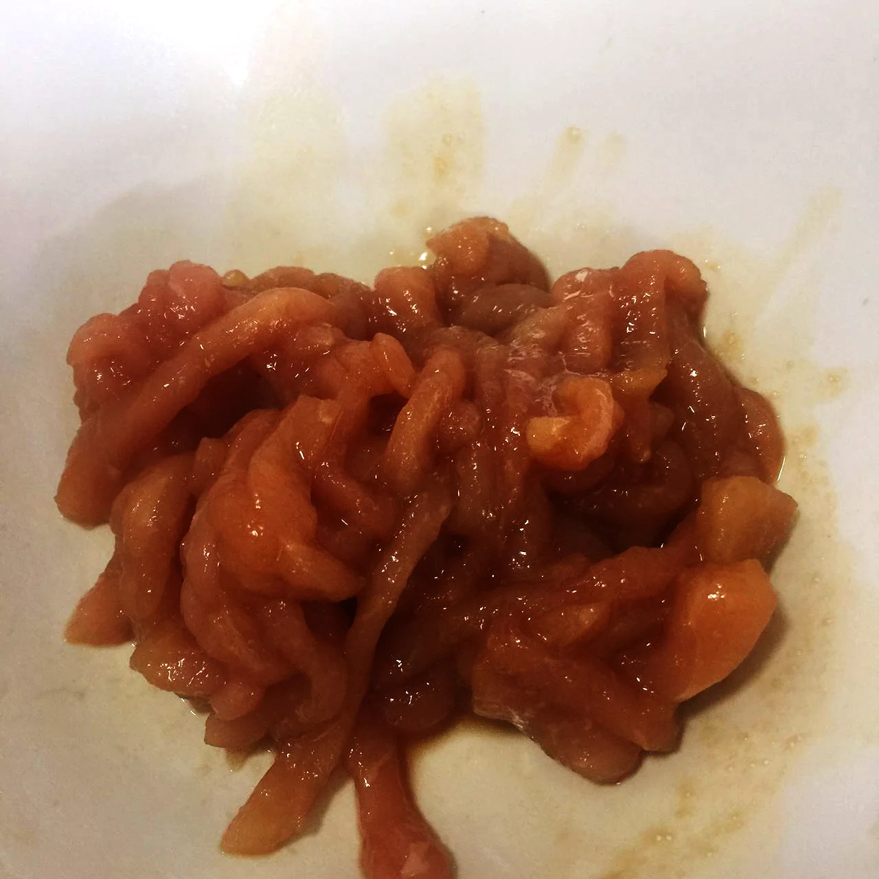 Plato favorito de la infancia en Bengbu: tallarines de judía mungo salteados con cerdo en tiras finas - Step 1
