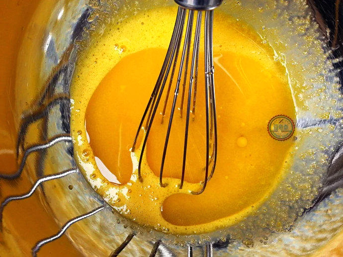 Pastel de bizcocho con arándanos rojos (Chiffon Cake) - Step 2