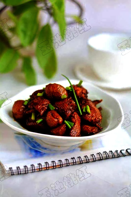 Finished dish photo of Braised Chicken Wings with Chestnuts