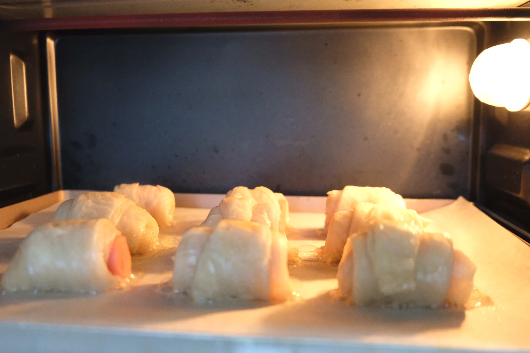 Rollitos de croissant con jamón hechos con paratha - Step 7