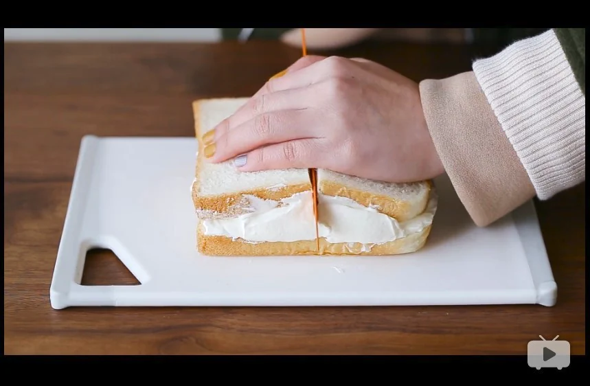[Video] Sándwich cremoso de fresa - Step 4