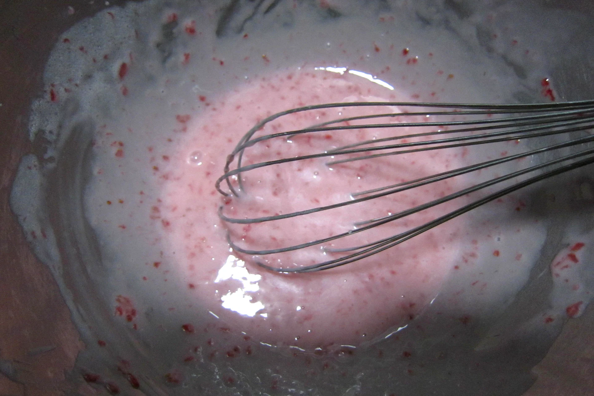 Suave y esponjoso – bizcocho chiffon con mermelada de fresa - Step 3