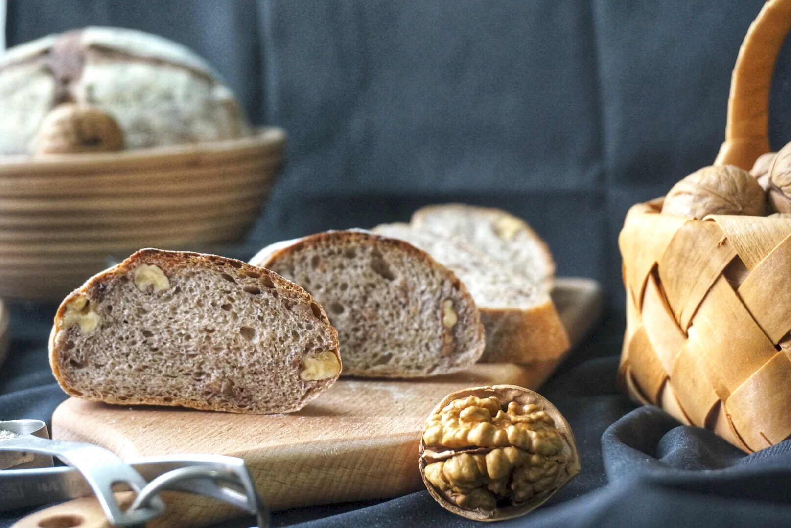 ❗️❗️호두가 들어간 호밀빵, 반죽하지 않고, 설탕과 기름 없이, 다이어트와 디톡스에 최적의 완성된 요리 사진