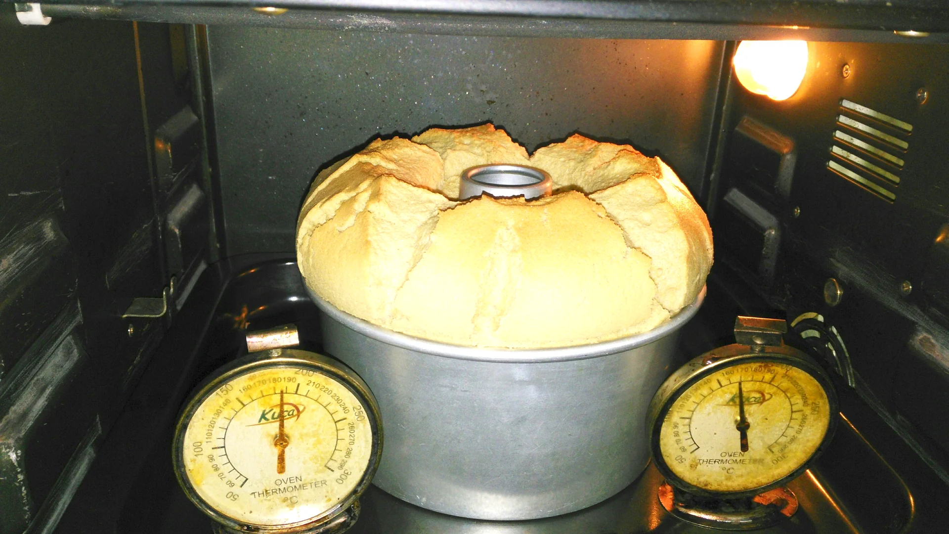 Sabor mejorado: chiffon de café y Baileys (molde rectangular de 17‑18 cm con chimenea) - Step 15