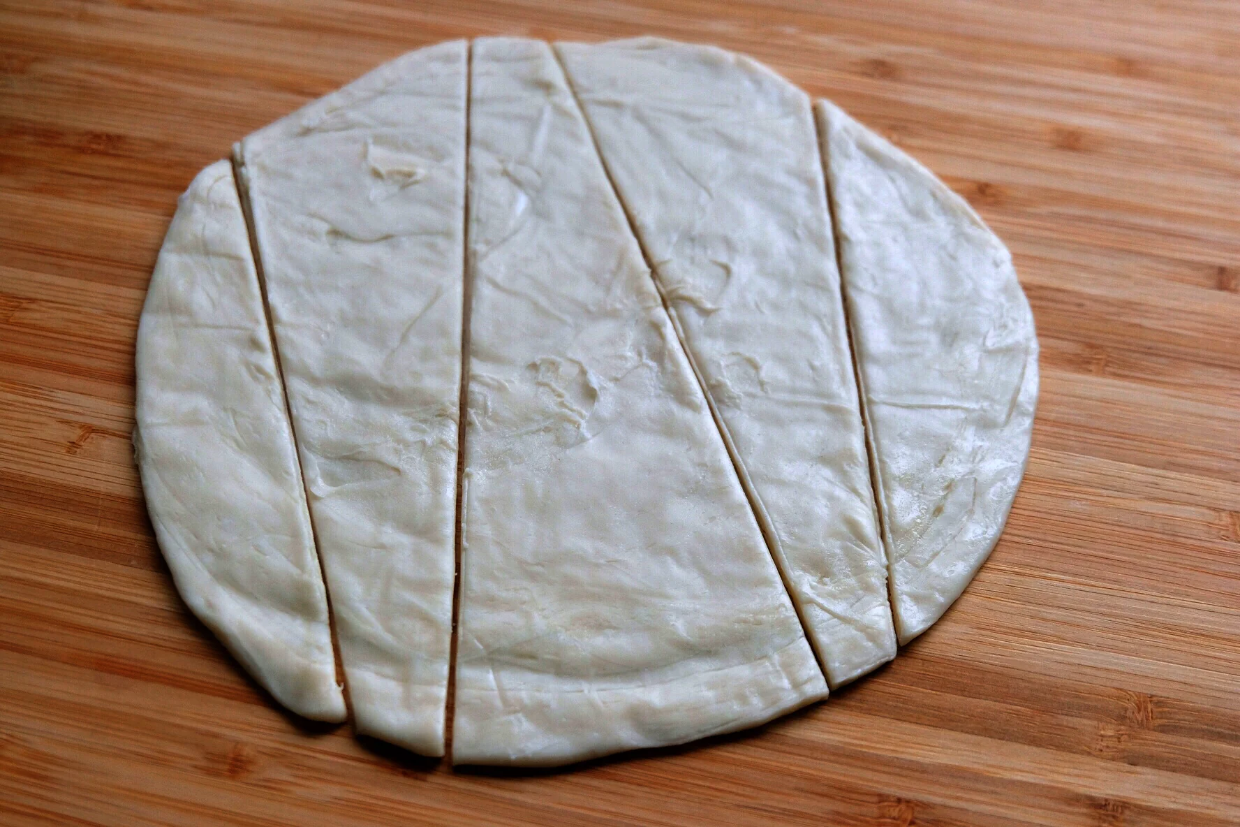 Rollitos de croissant con jamón hechos con paratha - Step 2
