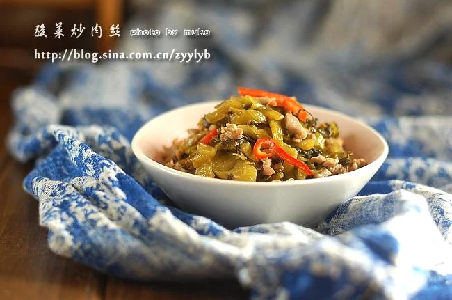 Foto masakan selesai dari Sawi Asin untuk Simpanan dan Daging Babi Goreng