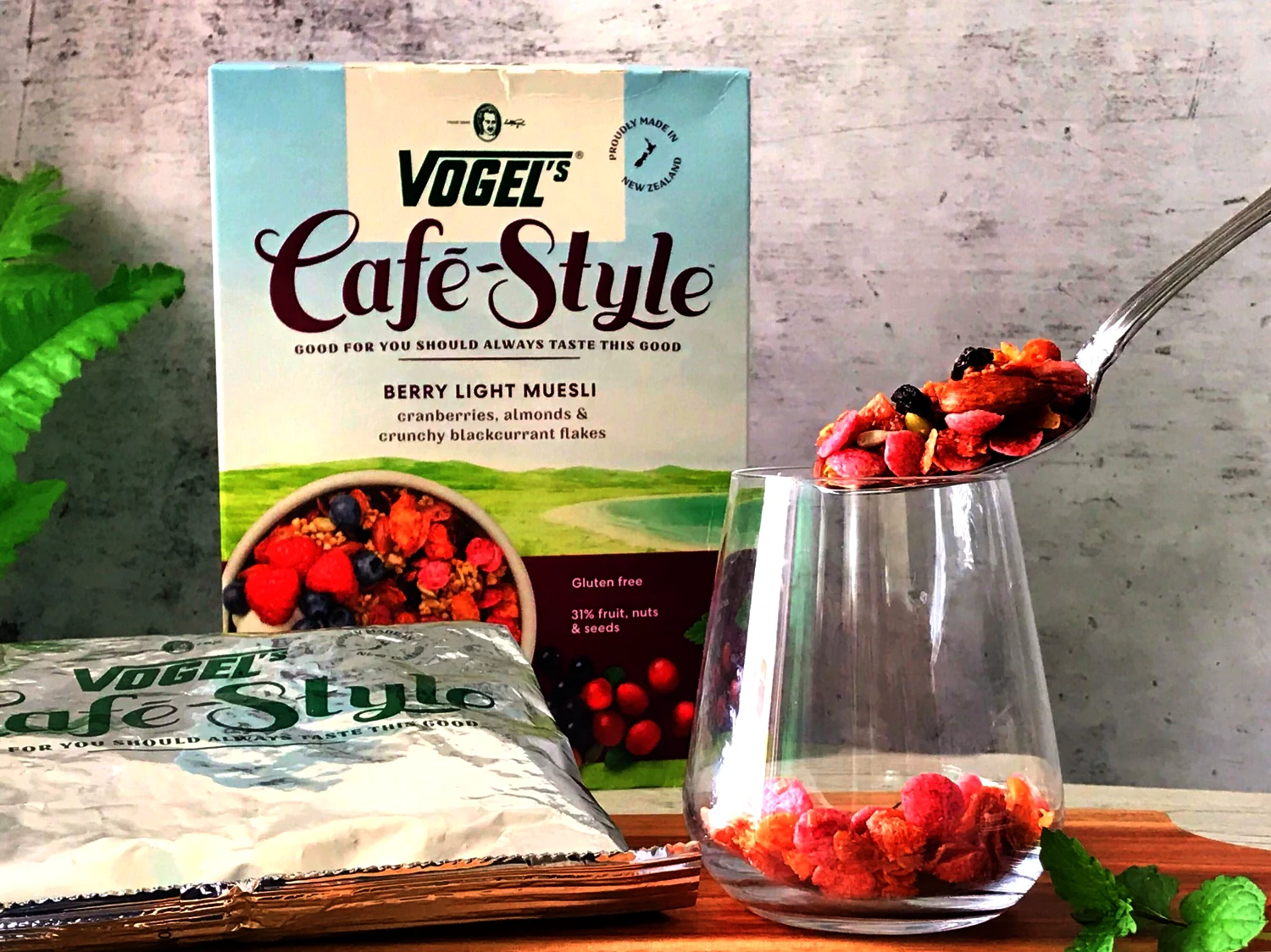 Postre delicioso, saludable y rápido: trifle de muesli y yogur de belleza de Vogel’s - Step 3