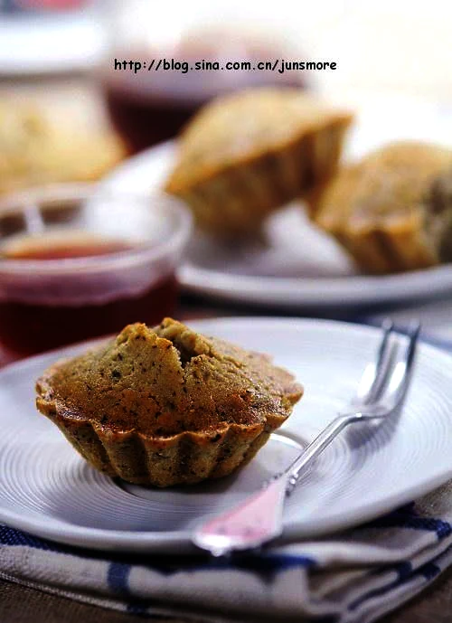 버터와 홍차 케이크의 완성된 요리 사진