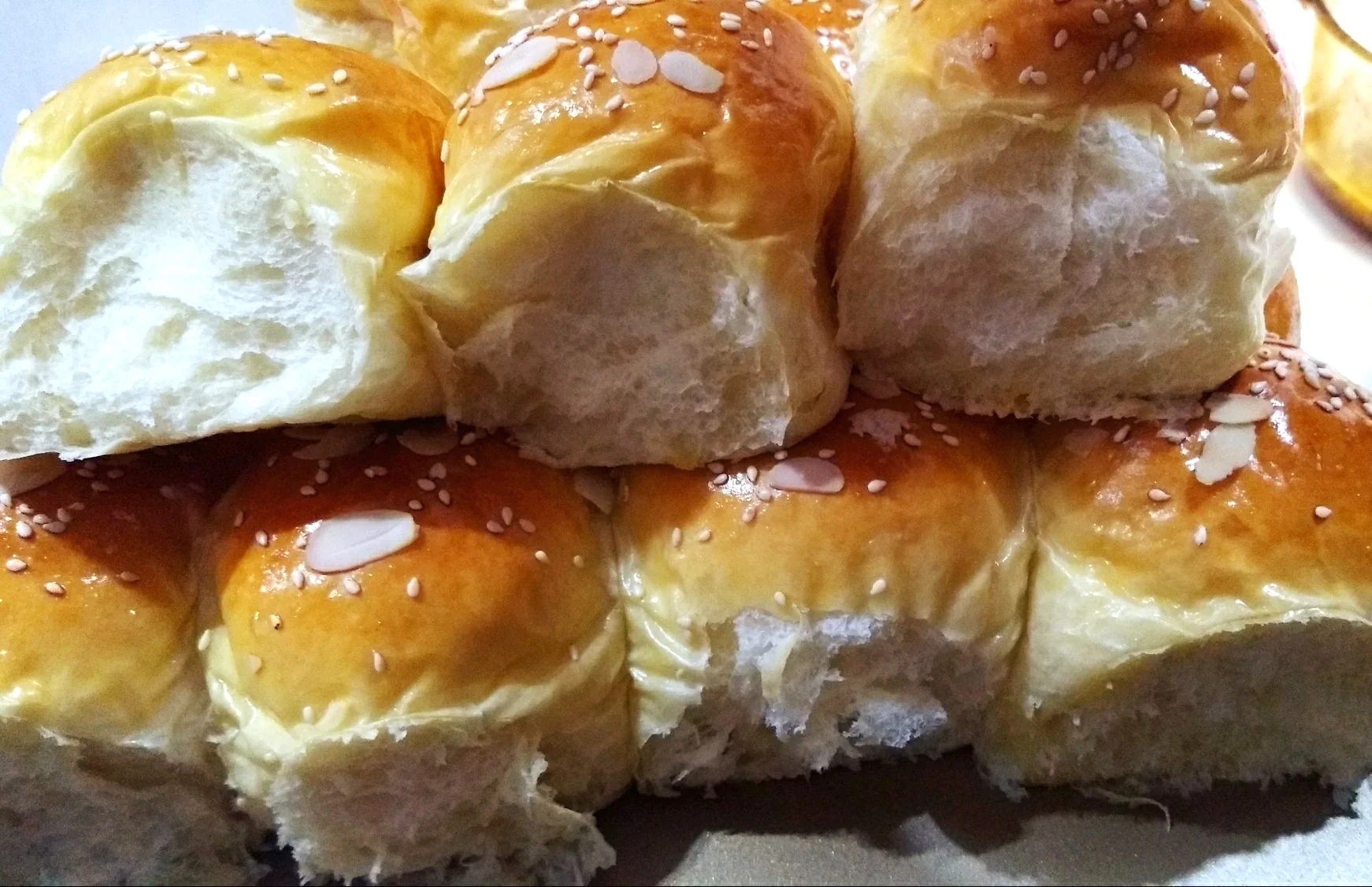 Foto del plato terminado de Panecillos de leche condensada (solo un levado)