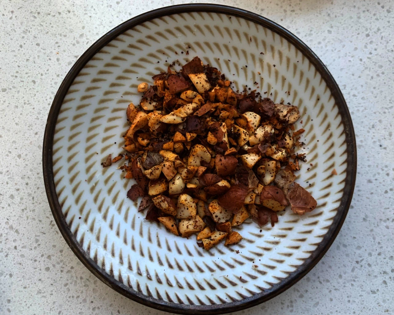 Espaguetis integrales con chile verde, huevo centenario y cacahuetes picantes triturados [Plato saludable todo en uno] - Step 2