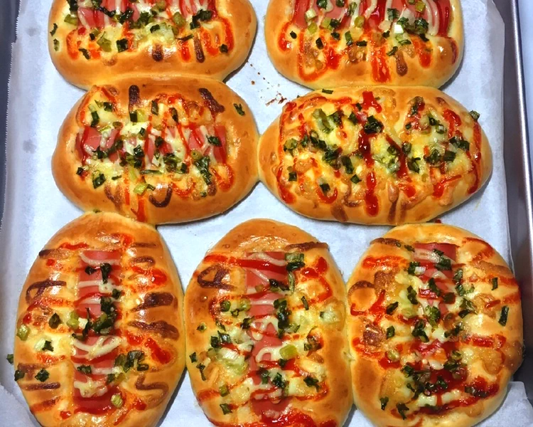 Finished dish photo of Scallion and Ham Sausage Bread (7 pcs)