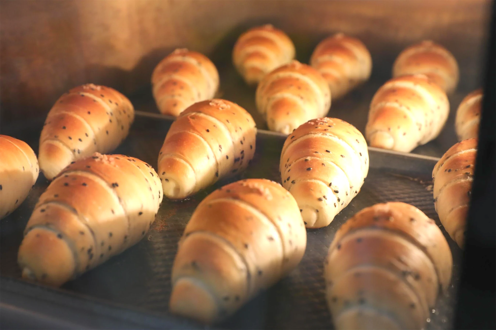 Pan de hojaldre salado con sésamo negro - Step 18