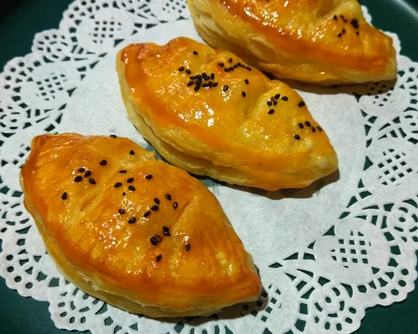 Foto masakan selesai dari Apple Pie Si Malas 🍎 / Poket Durian / Poket Kacang Merah (Adonan Lipat)
