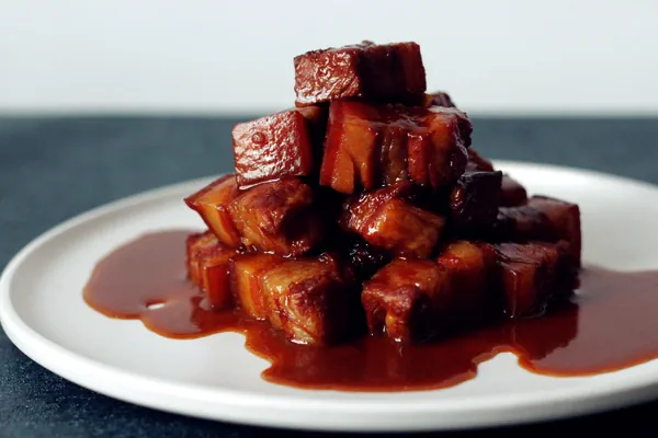 Foto del plato terminado de Panceta de cerdo estofada con tofu fermentado