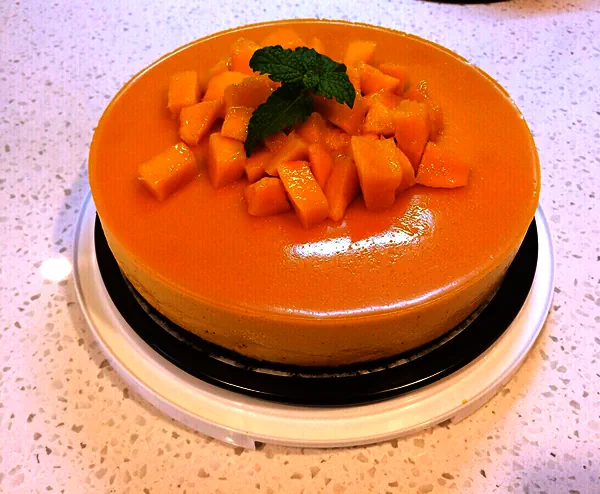 Foto masakan selesai dari Mango Mousse Cake (15cm) Tanpa Panggang (Versi Mirror Glaze)