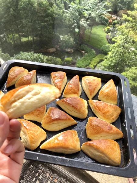 Photo du plat fini de Scone (Version Simple avec Crème et Levure)